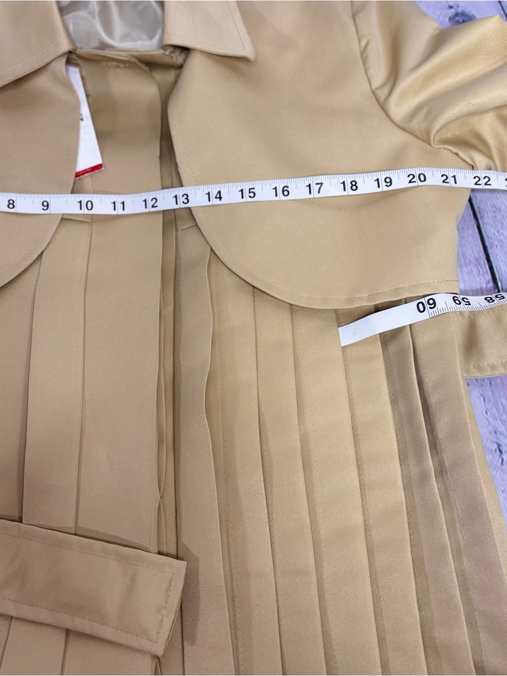 NWT Wilson Jackets Tan Beige Classic Pleated Minimalist Academia Trench Coat M - Picture 10 of 11